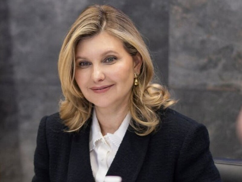 Замість червоного – звичний нюд. Перша леді України "засвітила" новий манікюр. Фото