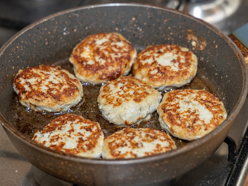 Просто додайте це у фарш – і котлети вийдуть як ніколи соковитими. Оригінальний рецепт