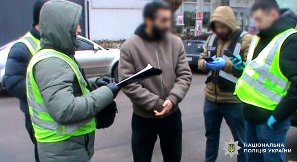 Побутова техніка з "сюрпризом": у Києві затримали наркоторговця
