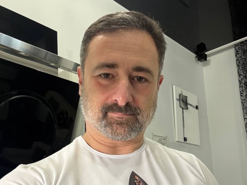 "Можна навіть із мальтипу". Глава "Укрпошти" Смілянський показав, який вигляд має відділення пошти в Буковелі