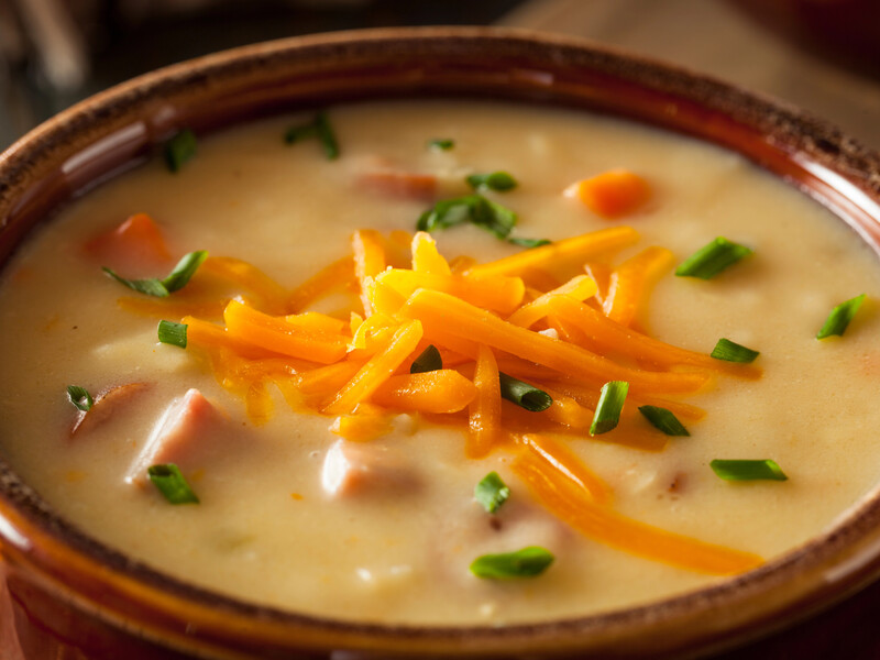 Зваріть смачний суп саме із цим – нічого кращого після свят іще не придумали. Рецепт