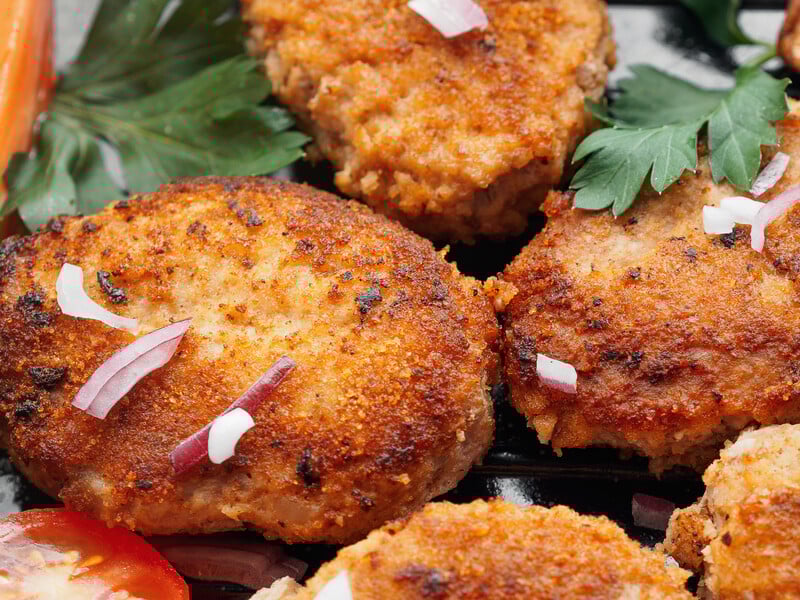 "Дуже цікавий" рецепт котлет із капусти. Готувати швидко й просто, а виходять – дивовижні