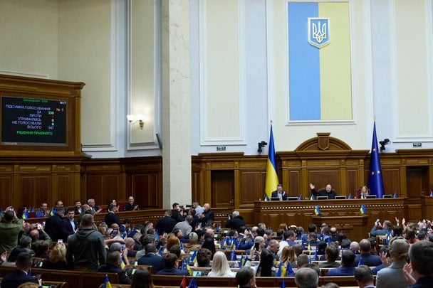 Україна залишилась без ключових міністрів: голосування у Раді пішло не за планом