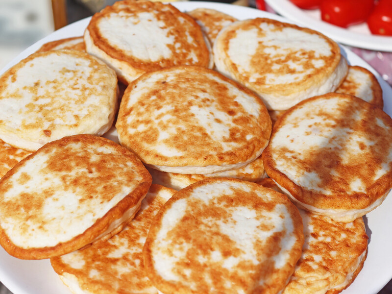 Пухкі, смачні й ніжні – найкращий рецепт оладок на йогурті. Скористайтеся цим рецептом