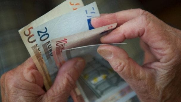 Як працює 13-та пенсія в Польщі і чи можуть її отримати українці: пояснення