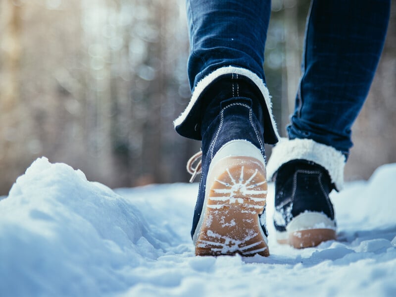 Узимку всі шукають взуття із цією підошвою. Як обрати чоботи, в яких неможливо впасти на льоду