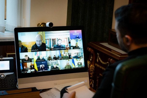 Київ без тепла: Зеленський зробив жорстку заяву після наради Київ без тепла: Зеленський зробив жорстку заяву після наради