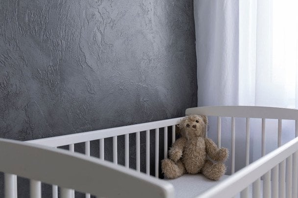 У нелегальному дитячому садку загинули троє немовлят, ще 53 малюка госпіталізовано