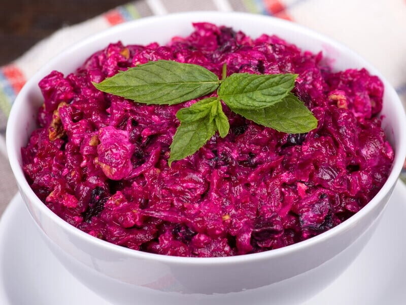 Додайте це до буряка – і салат кардинально змінить свій смак. Швидкий рецепт