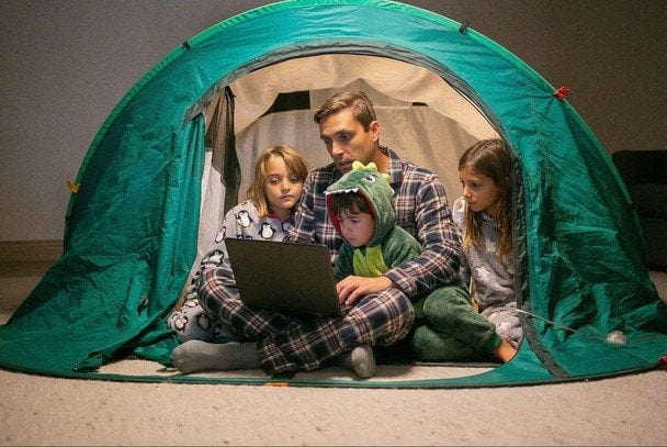 Як зігрітися вночі коли немає опалення: поради, як спати в теплі