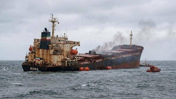 Судно з Ірану тоне в Каспійському морі: воно возило снаряди до РФ