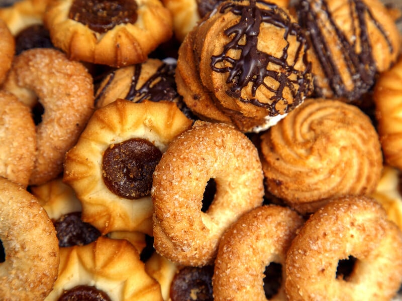 Усього три інгредієнти – і за півгодини отримаєте дуже смачне печиво до чаю. Простий рецепт