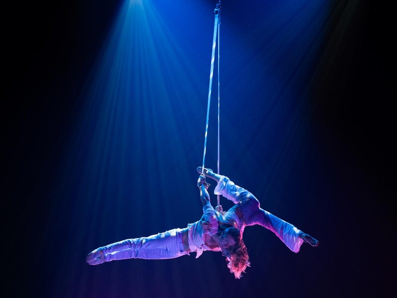 Українські акробати зірвалися із шестиметрової висоти в цирку