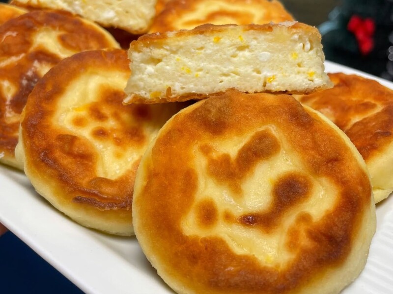 Додайте цей несподіваний інгредієнт – і сирники будуть ніжними, пухкими й смачними. Поради та лайфхаки