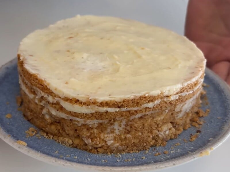 Цей неймовірно ніжний торт готується за 20 хвилин на сковороді без духовки. Рецепт Цей неймовірно ніжний торт готується за 20 хвилин на сковороді без духовки. Рецепт