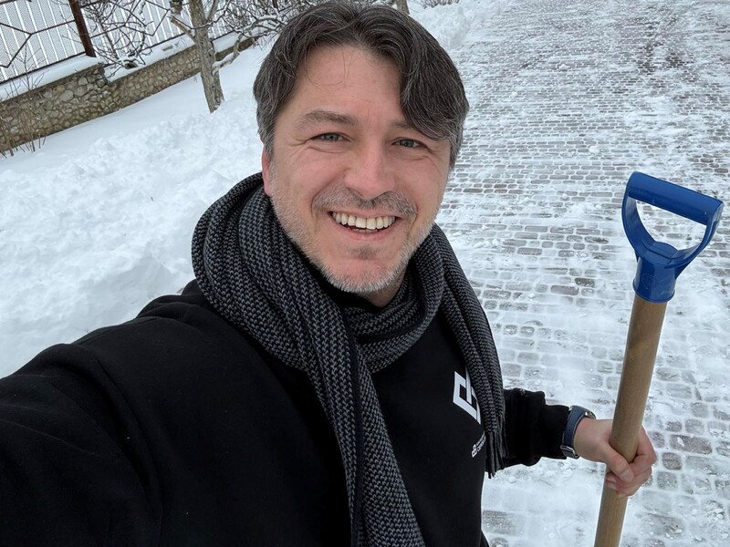 Притула назвав довгим матюком українців, які вихваляються відпочинком у Буковелі під час війни