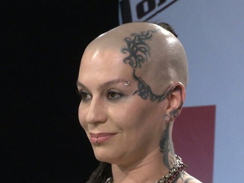 "Асоціюю його із собою". Наргіз висловилася про Бандеру, обличчя якого витатуювала на нозі