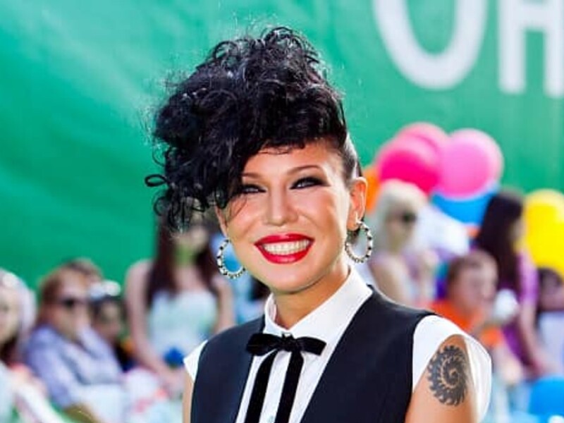 Зрадниця Йолка набула російського громадянства на тлі закриття її бізнесу через український паспорт