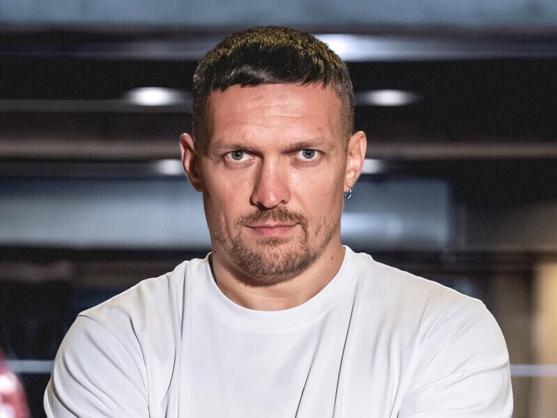 Усик, який святкує Різдво 7 січня, побажав усім ходити у спортзал і пояснив навіщо. Відео Усик, який святкує Різдво 7 січня, побажав усім ходити у спортзал і пояснив навіщо. Відео