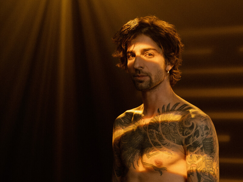 "Дорофєєва нервово курить", "Нарешті зрозумів свій козир". У мережі обговорюють новий кліп Dantes