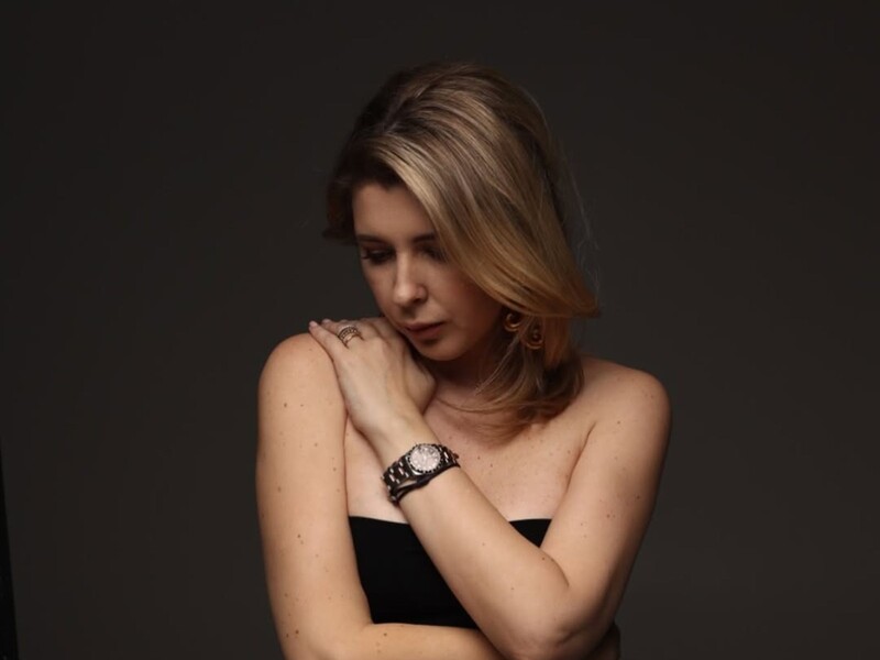 "Я ж не колектор, щоб говорити: "Де гроші?" Павелецька зізналася, що сама забезпечує сина