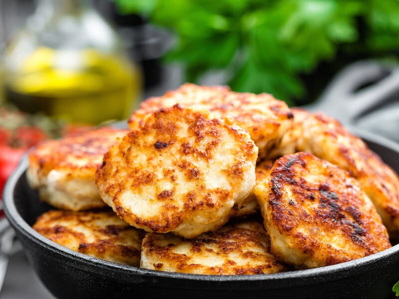 Зробіть це з одним інгредієнтом – і котлети вийдуть такими смачними, як у бабусі