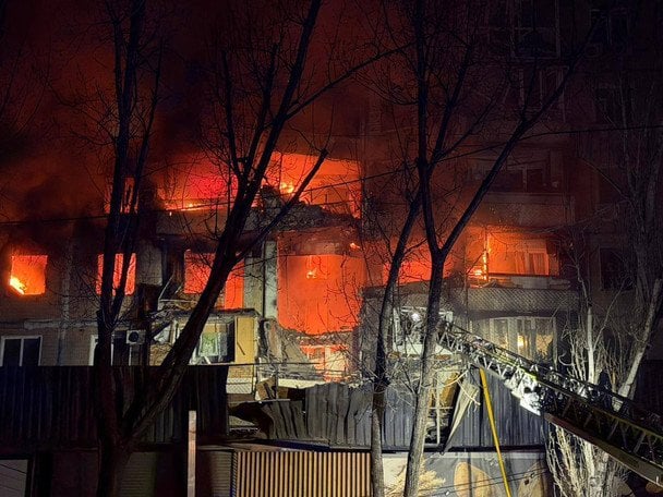 Нічна атака на Одесу, Франція блокує зброю для України: головні новини ночі 27 січня 2026 року