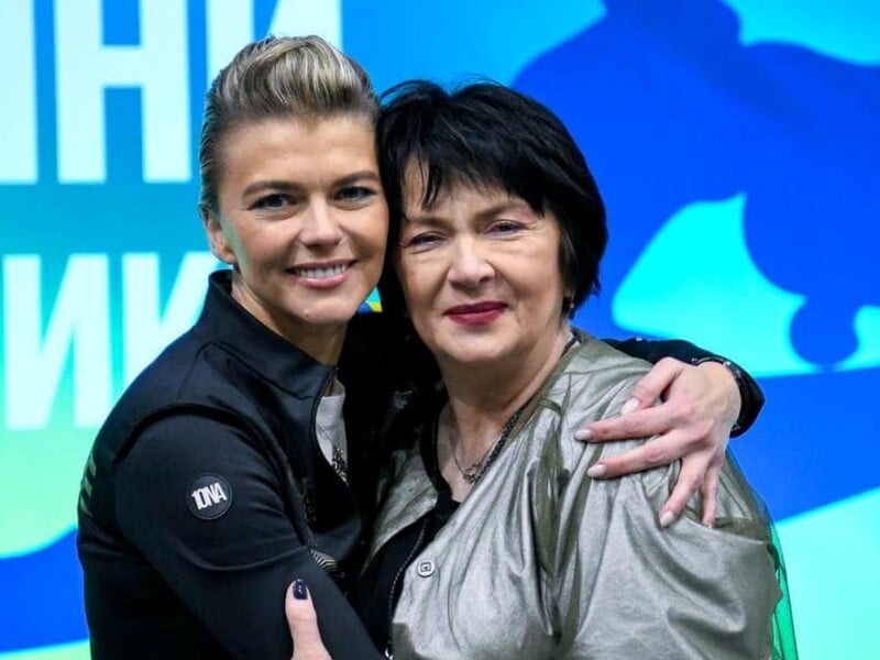 "Зробив боляче". Дерюгіна розповіла, чому її донька не спілкується зі своїм знаменитим батьком Блохіним "Зробив боляче". Дерюгіна розповіла, чому її донька не спілкується зі своїм знаменитим батьком Блохіним