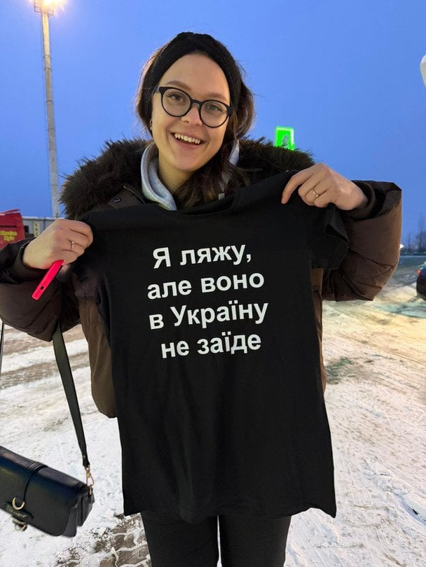 Батько на фронті, а донька "зірка" соцмереж: що відомо про українку, яка дала відсіч італійцю-путіністу