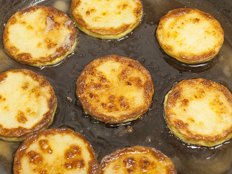 Додайте це до тіста – і сирники будуть дуже ніжними і м'якими всередині. Ідеальний рецепт