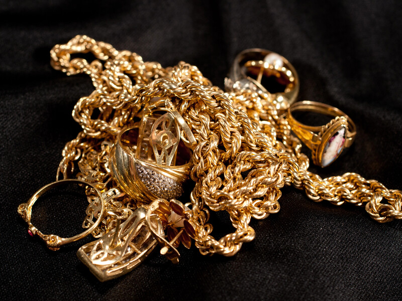 П'ять найнебезпечніших способів перевірити справжність золота самостійно. Ніколи так не робіть П'ять найнебезпечніших способів перевірити справжність золота самостійно. Ніколи так не робіть