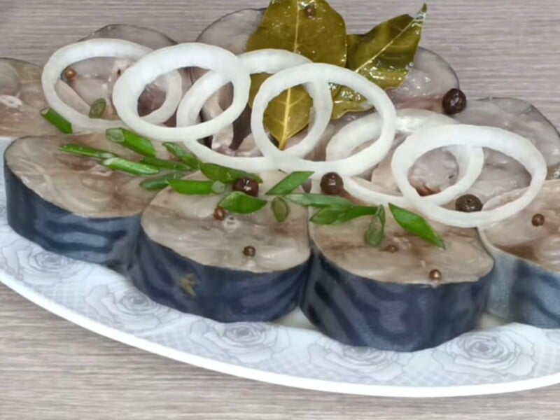 Залийте скумбрію цим маринадом і вона вийде ніжною й дуже ароматною. Рецепт Залийте скумбрію цим маринадом і вона вийде ніжною й дуже ароматною. Рецепт