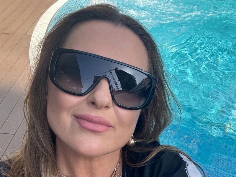 "Сміливо, але такий стрибок небезпечний". Могилевська стрибнула в річку, вкриту кригою. Відео