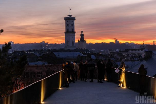 У Львові лікарні залишилися без світла і зупинився електротранспорт: мер заявив про критичну ситуацію