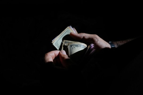 Обмін валюти не на часі — що буде з курсом долара в Україні цього тижня Обмін валюти не на часі — що буде з курсом долара в Україні цього тижня