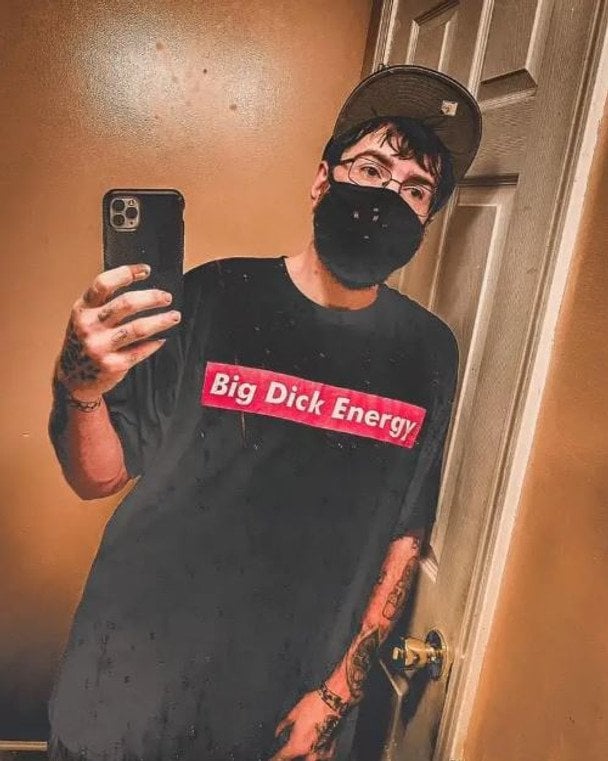 Чоловік з "найменшим пенісом у світі" розсекретив довжину статевого члена