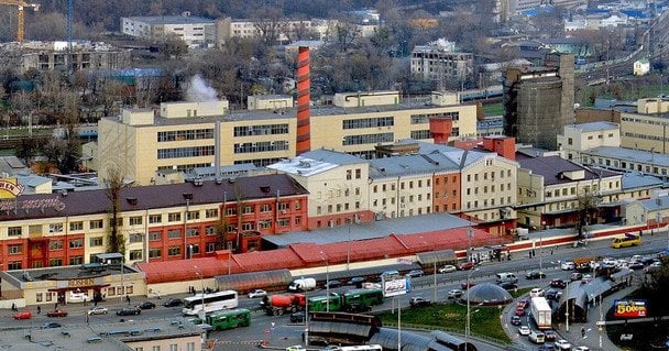 Обстріл фабрики Roshen у Києві: що відомо про руйнування та постраждалих