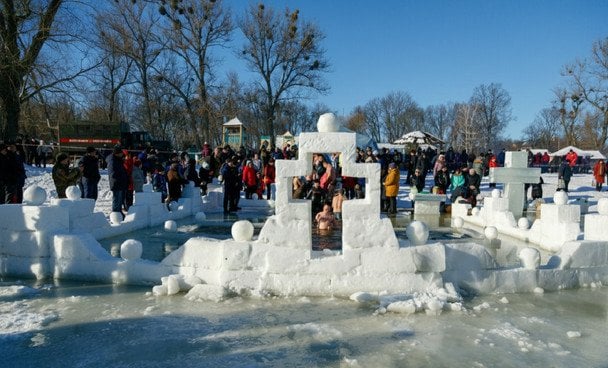 У Львові заборонили пірнати до водойми на Водохреще: яка причина