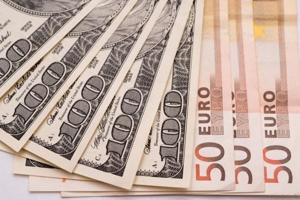 Курс валют на вихідні, 31 січня - 1 лютого: скільки коштують долар, євро і злотий