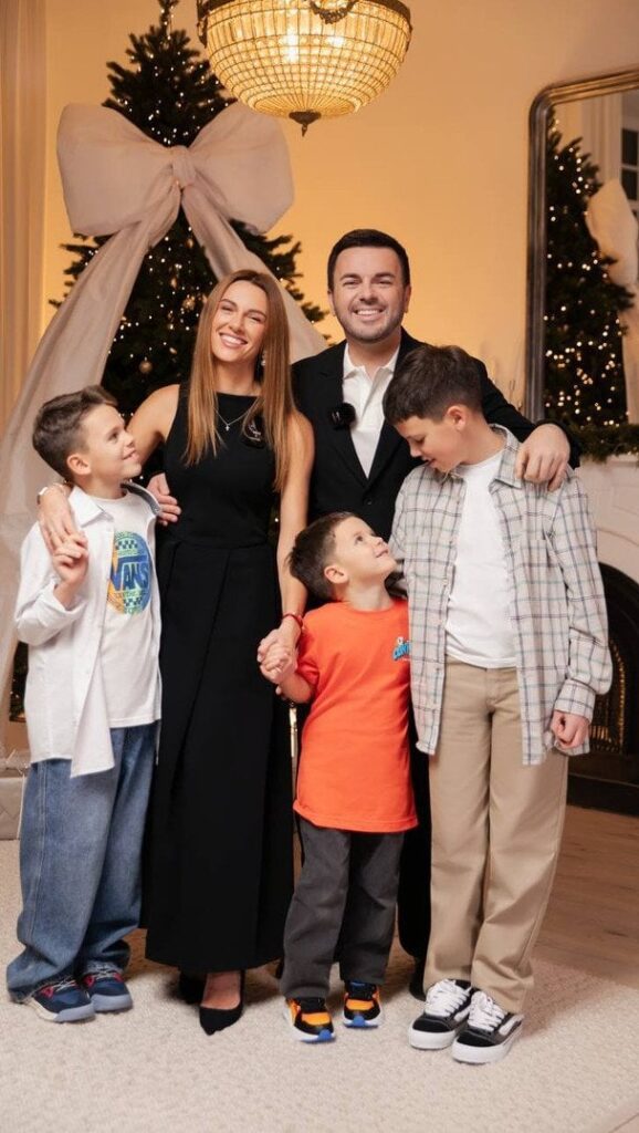 Дружина Решетніка після новосілля дотепно відреагувала на відключення світла у приватному домі