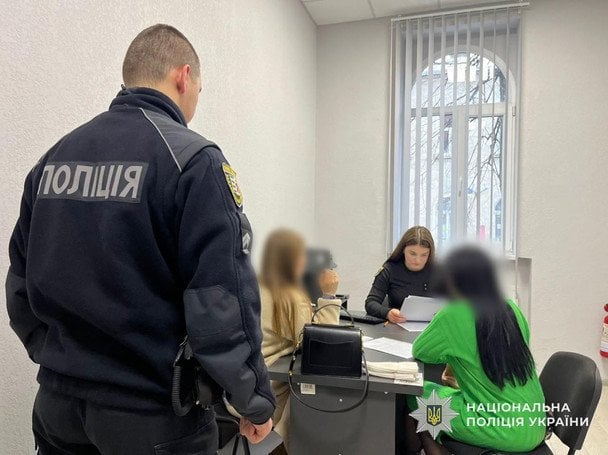 Зламала дитині хребет: у Мукачеві через фатальну помилку лікарки померло немовля