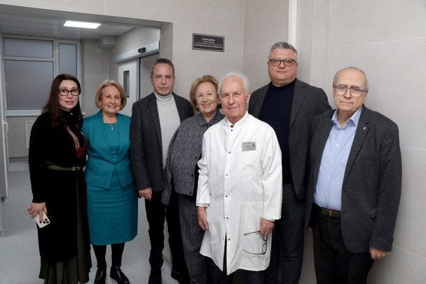 5,3 млн грн на нову операційну в Інституті травматології та ортопедії НАМН України від Благодійного фонду Родини Жебрівських і Farmak