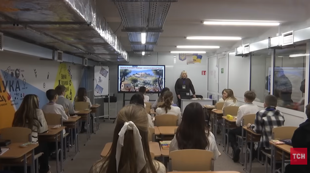 Освіта під землею: як у Харкові працюють школи