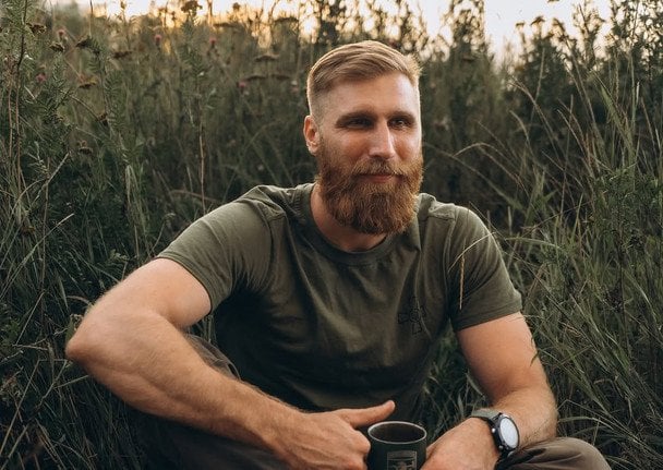 Військовий і поет Павло Вишебаба після розлучення вперше показав нову кохану: що відомо про роман