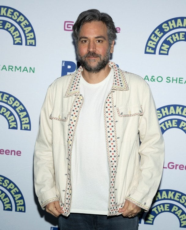 51-річний зірка серіалу "Як я зустрів вашу маму" вперше став батьком і показав новонародженого