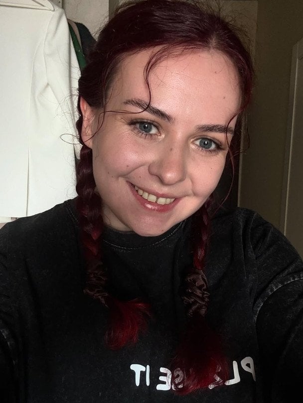 "Пташка" з "Азовсталі" схудла на 33 кілограми і приголомшила результатом на фото до та після