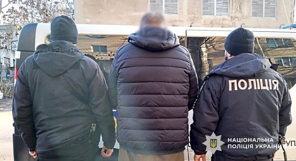 Стрілянина в ресторані Одеси: чоловік тероризував офіціантку