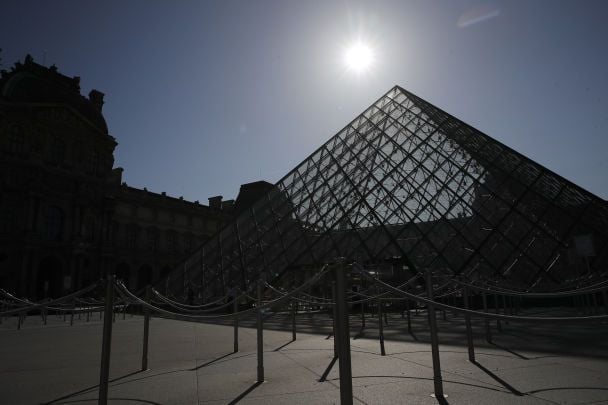 У Луврі сталася НП: деякі зали знаменитого музею довелося закрити