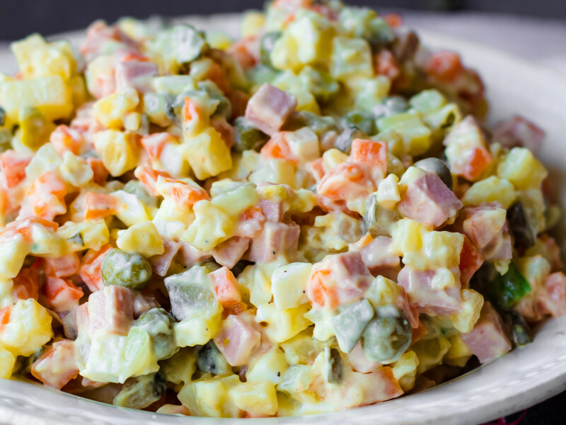 Додайте це в салат – і традиційний "Олівʼє" змінить смак і стане ще ситнішим. Рецепт