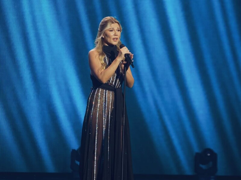 Alena Omargalievа презентувала кліп на пісню "Щастя", музику до якої написав Микола Мозговий. Відео